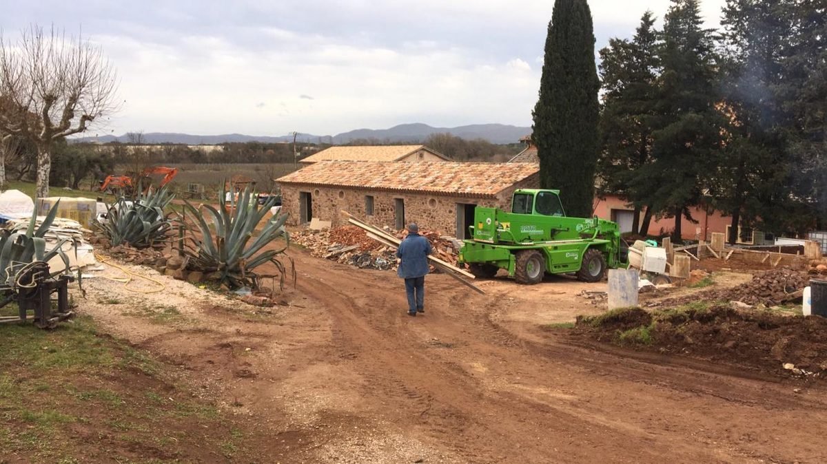 Château Saint Roux photo 3